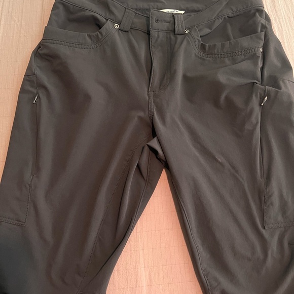 Duluth Woman’s Flexpedition slim leg pants size 10x29.  Like new condition- - Picture 5 of 13